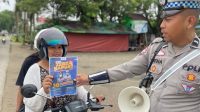 Satgas Preemtif Bagikan Leaflet dan Edukasi Pengendara di Ops Zebra Kapuas 2025