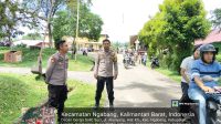 Polsek Ngabang Dan Polsubsektor Jelimpo Laksanakan Pengamanan Dan Pengaturan Arus Lalin Saat Ibadah Minggu Di Gereja