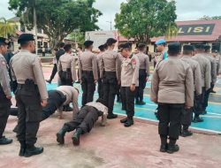 Kapolres Melawi Cek Kerapian Personel Hingga Ruang Pelayanan Saat Apel Pagi Jumat