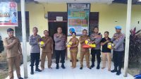 Kapolres Melawi Serahkan Sarana Olahraga untuk Karang Taruna Desa Labang, Tindak Lanjuti Aspirasi Warga Saat Jumat Curhat