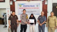 Penyaluran BLT Dana Desa Entikong Tahap IV Tersalurkan kepada 30 KPM, Polsek Entikong Pastikan Proses Berjalan Transparan