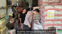Polsek Ngabang Lakukan Patroli dan Monitoring Harga Sembako dan Gas Elpiji di Pasar Tradisional dan Toko Sembako Menjelang Nataru