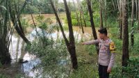 Bhabinkamtibmas Polsek Belimbing Berdialog Bersama Warga Pesisir Sungai