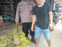 Dekat dengan Warga, Polisi Beri Edukasi Keamanan kepada Penjual Gas Elpiji