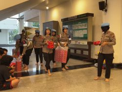 Gerobak Propam Berbagi, Bid Propam Polda Kalbar Hadirkan Kepedulian di Bulan Ramadhan