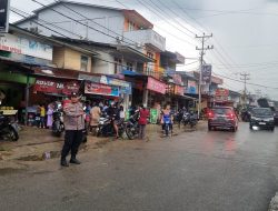 Jaga Kenyamanan Warga, Polsek Sekayam Kawal Aktivitas Pasar Takjil