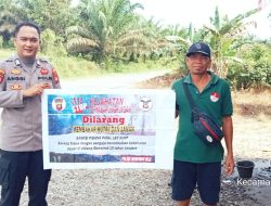 Personel Polsek Mempawah Hulu Gencar Sosialisasikan Bahaya Karhutla kepada Masyarakat