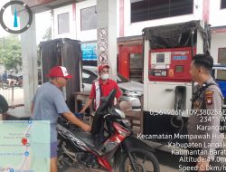 Pastikan Stok BBM Aman, Personel Polsek Mempawah Hulu Sambangi SPBU