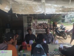 Ngobrol Santai Saat Patroli, Polisi Ajak Warga Waspada Tindak Kejahatan