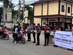 Semangat HUT Korps Sabhara ke-74, Sat Samapta Polres Sanggau Gelar Bakti Sosial dan Berbagi Takjil di Masjid Al Hikmah