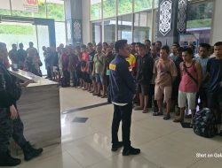 136 PMI Bermasalah Dideportasi dari Malaysia Melalui PLBN Entikong
