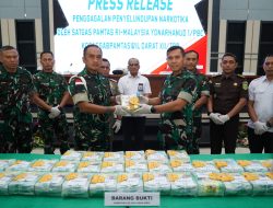 Gagalkan Penyelundupan 55,2 Kg Sabu di Perbatasan, Pangdam XII/Tpr Pimpin Press Release 