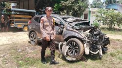 Tabrakan di Jalan Raya Beduai, Honda CR-V Hantam Pick Up Terparkir, Dua Kendaraan Rusak Berat
