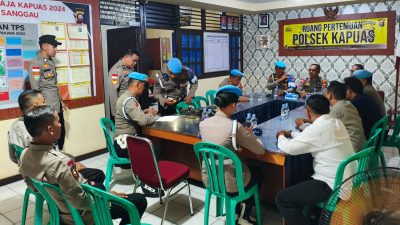 Tingkatkan Disiplin, Propam Polda Kalbar Periksa Personel Polsek Kapuas