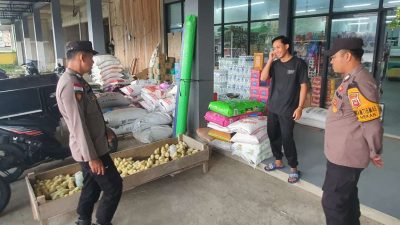 Patroli Perintis Kota Polsek Entikong Sasar Titik Rawan dan Permukiman Warga