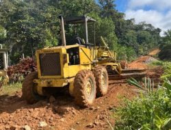 Satgas TMMD Ke-128 Kodim 1204/Sanggau Kebutan Peningkatan Jalan Semayang–Desa Persiapan Tanak, Progres Capai 73,10 Persen