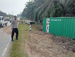 Truk Kontainer Oleng di Jalan Batang Tarang–Tayan Hulu, Pengendara Motor Tewas di Tempat