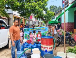 PCNU Kabupaten Landak Peduli, Salurkan Air Bersih untuk Masyarakat Terdampak Kekeringan