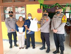 750 Masker Dibagikan Polsek Kembayan kepada Pelajar di Tengah Bencana Asap Karhutla