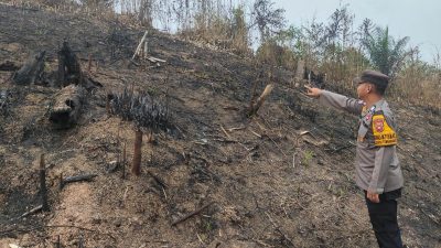 Sisir Titik Rawan Karhutla, Polsek Entikong Pastikan Kamtibmas Kondusif dan Ajak Warga Waspadai Kabut Asap