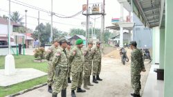 Cegah Karhutla, Anggota Koramil 1208-08/Paloh Laksanakan Patroli