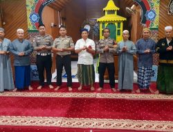 Subuh Keliling Polsek Tayan Hilir Perkuat Kedekatan Polisi dan Masyarakat